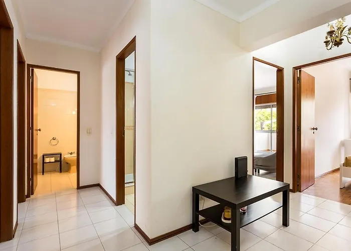 Amoreira 3br Center At Homesbyfc דירה